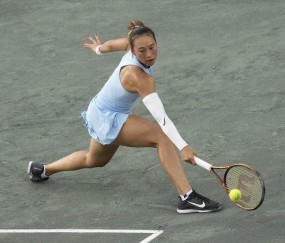【WTA查尔斯顿站】郑钦文复仇萨卡里，晋级16强