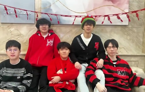 DB视讯百家乐EDG整活视频：大年初七开门大吉，上班啦，上班啦！