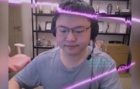 DB视讯官网Uzi四连跪后，掏出绝活完美R大四个：没怎么改，这么久没玩还会！