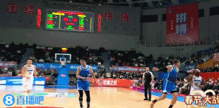DB视讯官方登录入口😅有点欺负人了！周琦在对方外援身后点抢篮板补篮打成2+1